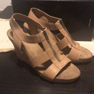 Aerosoles wedges with zipper detail